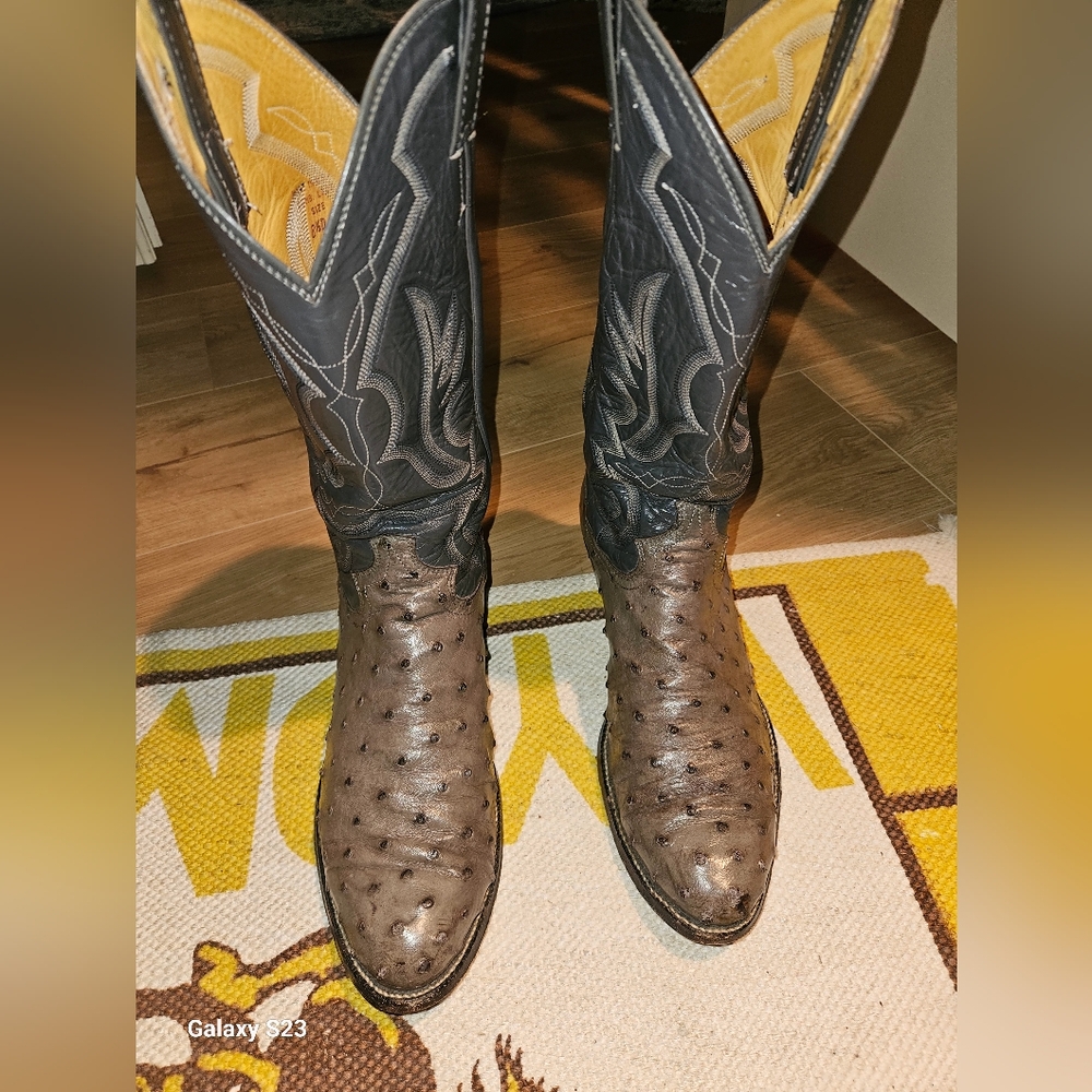 Men's Justin Ostrich Cowboy Boots Size 8.5